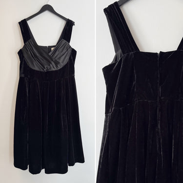 Mod Cloth Black Velvet Dress, 2XLarge