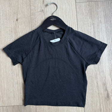 Lululemon Black Tee, 4