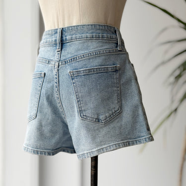 Just Black Denim NWT Classic Hem Denim Shorts, Medium