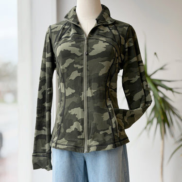 Lululemon Camo Yoga Jacket - some pills, 10